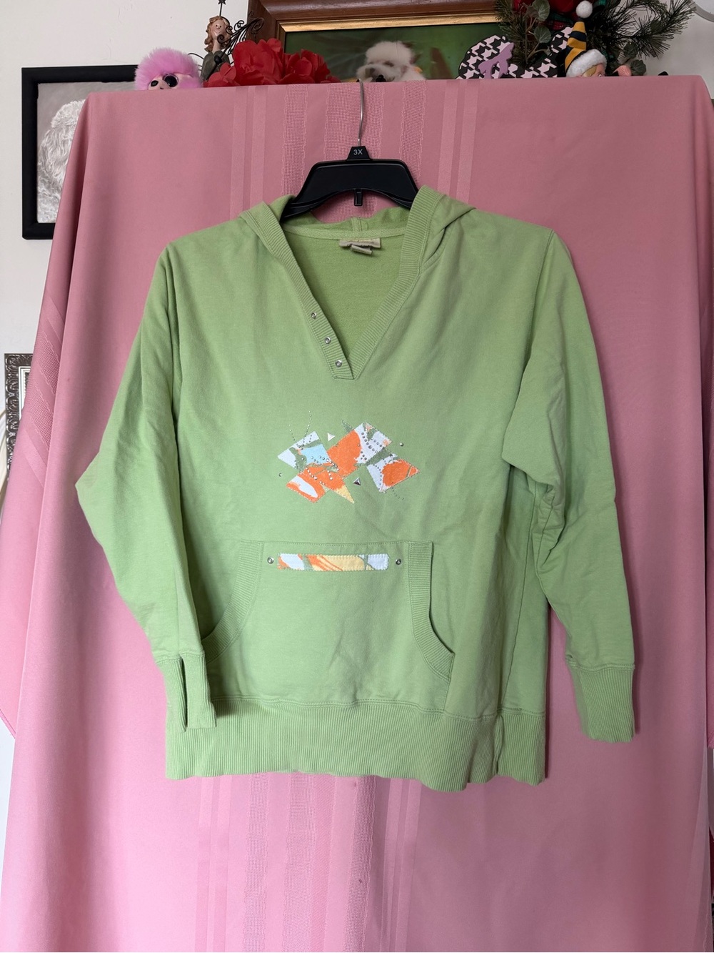 Quacker Factory Light Green Hooded Pullover Sweatshirt